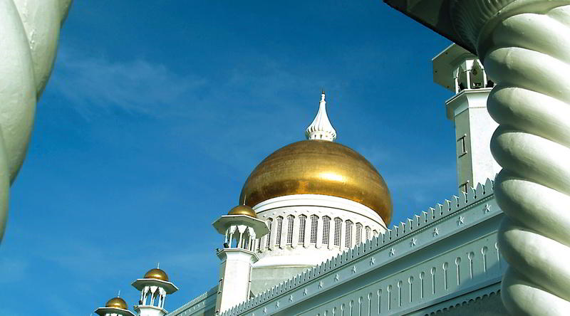 Omar Ali Saiffuddien Moschee © David Kirkland, Sabah Tourism