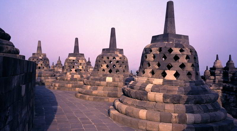 Chedis des Borobudur © Ministry of Culture and Tourism, Republic of Indonesia